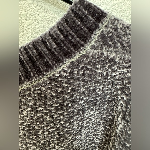 NWOT Le Lis Collection Size Small Chenille Sweater - Picture 6 of 6
